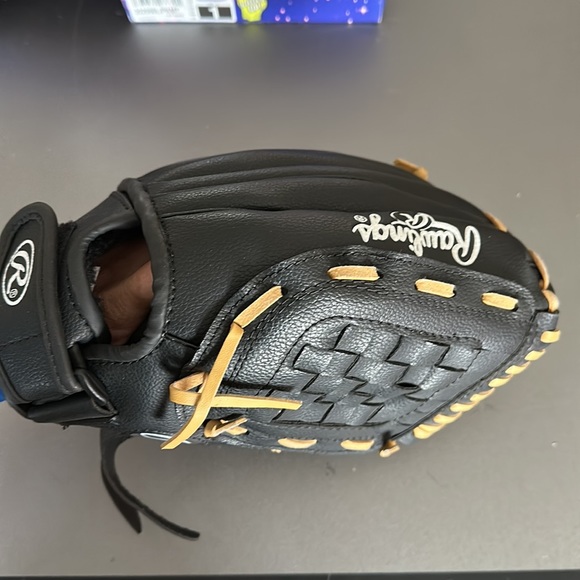 Left handed baseballs glove - Picture 6 of 7